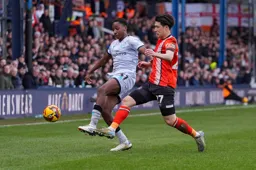 Daiki Hashioka gets in a tackle