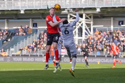 Mark McGuinness determined to win the ball