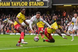 A flying header from Jacob Brown