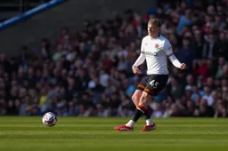 Alfie Doughty lays the ball off