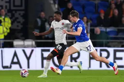 Christ Makosso wins this foot race