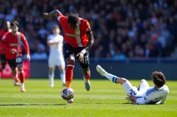 Elijah Adebayo gets his head down