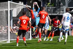 The Leeds defence under pressure