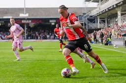 Thelo Aasgaard gets down the wing