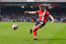 Jordan Clark gets the ball across