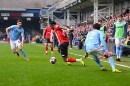 Lamine Fanne moves away with the ball