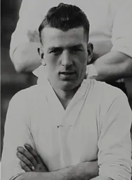 Arthur Mills