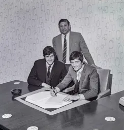 Don Givens and Jim Ryan sign 70-71