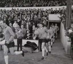 Golden boy Bruce Rioch. Spot the reserve players standing near the front