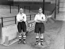 Gordon Dreyer, Hugh Billington