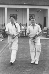 Gordon Turner, Derek 'Sos' Allen