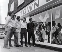 L-R Hoy, Macdonald, John Ryan, Peter Woods and Don Givens at the Oak Road Shop 70-71