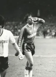 Les Sealey 9