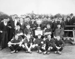 Luton Town Team Photo 1900-01 2