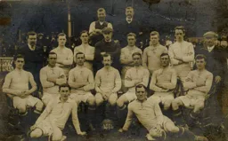 Luton Town Team Photo 1909-10-2