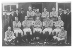 Luton Town Team Photo 1919-20 4