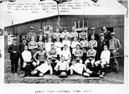 Luton Town Team Photo 1921-22 3