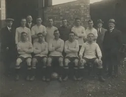Luton Town Team Photo 1923-24 2