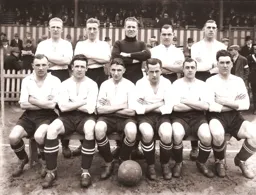 Luton Town Team Photo 1930-31