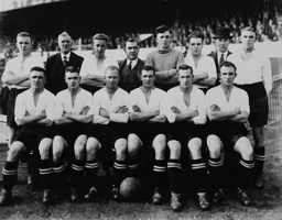Luton Town Team Photo 1931-32