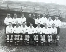 Luton Town Team Photo 1935-36 5