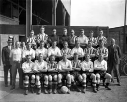 Luton Town Team Photo 1936-37 13