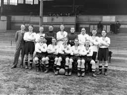Luton Town Team Photo 1936-37 4