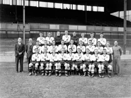Luton Town Team Photo 1936-37 6