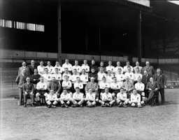 Luton Town Team Photo 1938-39 2