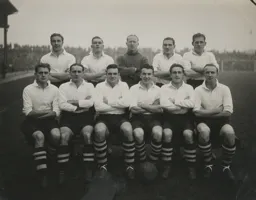 Luton Town Team Photo 1949-50 2