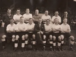 Luton Town Team Photo 1949-50