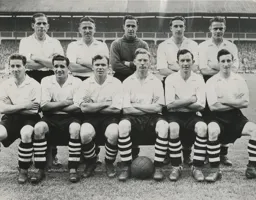 Luton Town Team Photo 1950-51 3