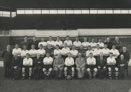 Luton Town Team Photo 1951-52