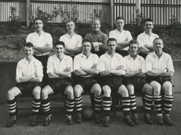 Luton Town Team Photo 1952-53 3