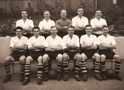 Luton Town Team Photo 1953-54