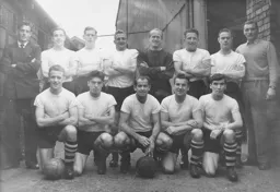 Luton Town Team Photo 1954-55 6