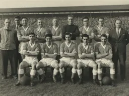Luton Town Team Photo 1957-58 4