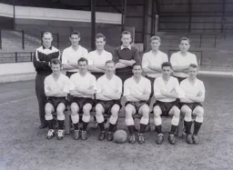 Luton Town Team Photo 1958-59 5