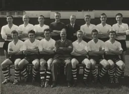 Luton Town Team Photo 1958-59 8