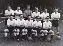 Luton Town Team Photo 1960-61 6