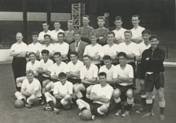 Luton Town Team Photo 1961-62 5