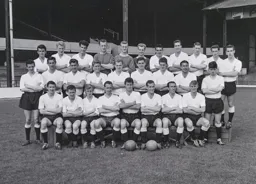 Luton Town Team Photo 1962-63 3