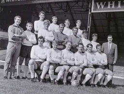 Luton Town Team Photo 1968-69 5