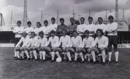 Luton Town Team Photo 1970-71 2