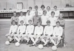 Luton Town Team Photo 1971-72 4