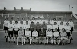 Luton Town Team Photo 1972-73 3