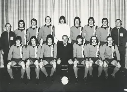 Luton Town Team Photo 1973-74 7