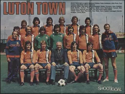Luton Town Team Photo 1974-75 7