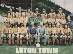 Luton Town Team Photo 1976-77 5