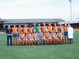 Luton Town Team Photo 1977-78 6